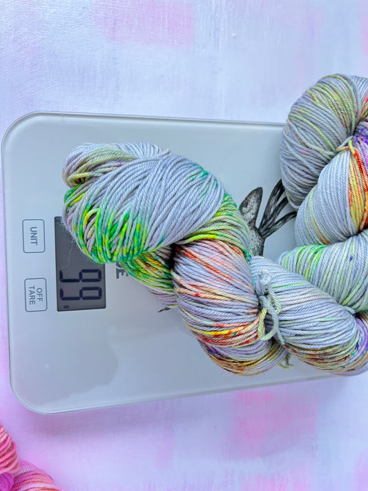 SALE BUY MY BALLS! 162g Grey Speckle & Pink Mix | 4ply Sock