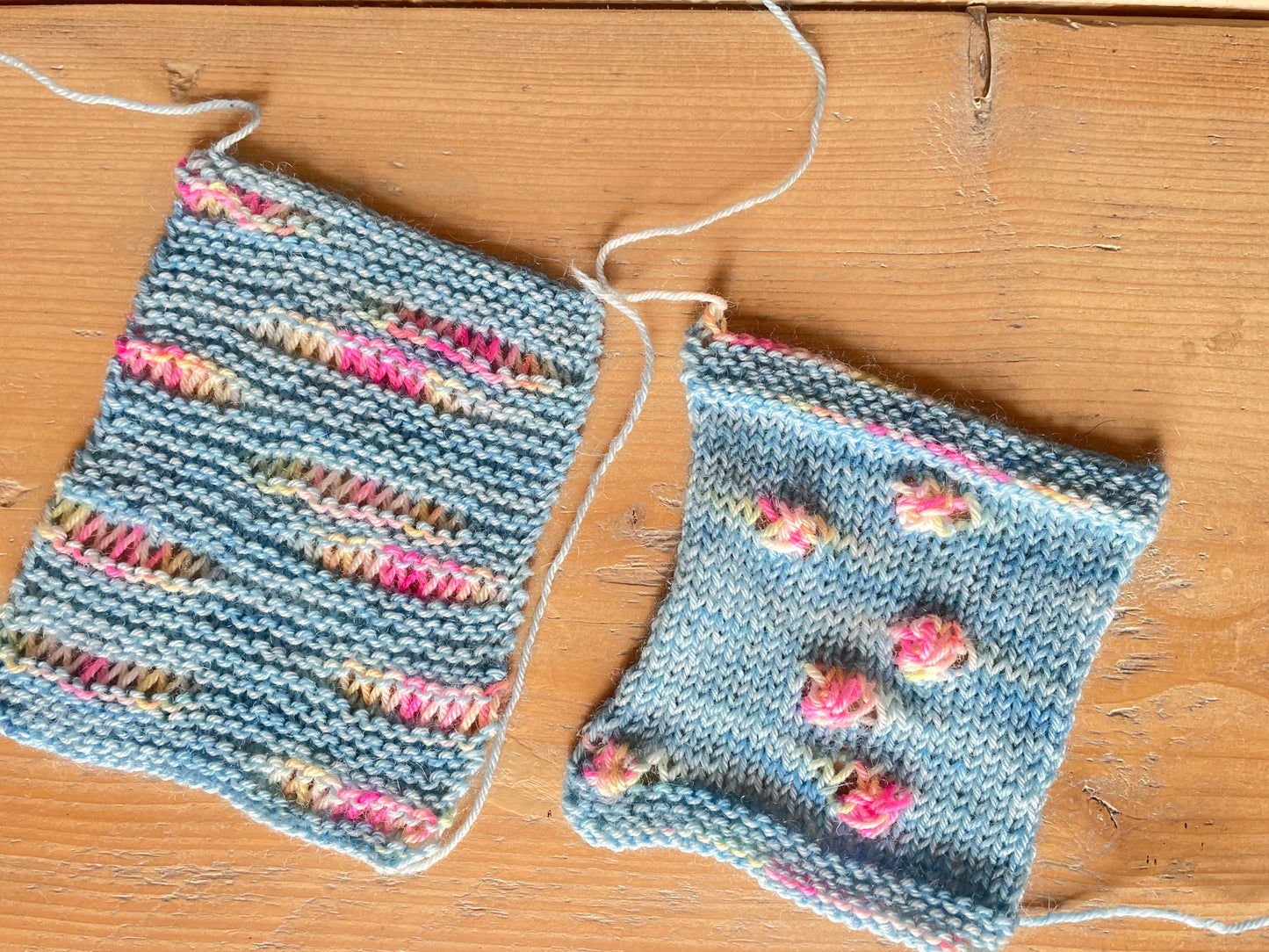 Assigned pooling stitches knitted in
Cherry Blossom zip yarn from the 4ply sock collection by the hand dyed yarn expert, The Wool Kitchen.