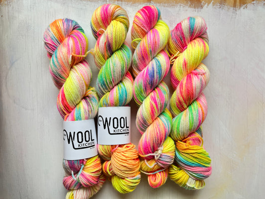 Pineapple Riot | Club Classics Monthly Yarn Club | BFL DK Wool