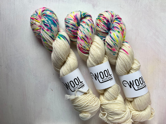 Champagne Supernova from the BFL DK Wool collection by the hand dyed yarn expert, The Wool Kitchen.
