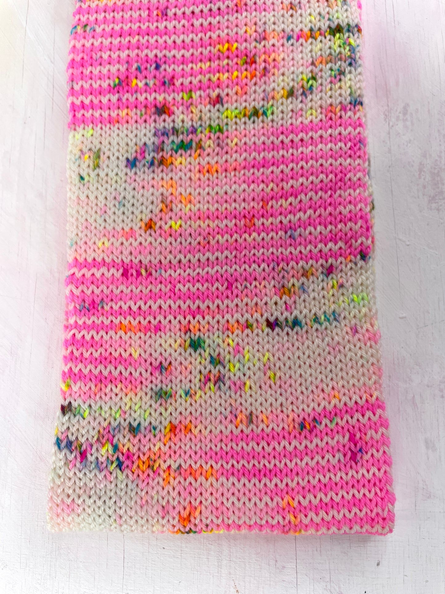Reverse Pops Pink  - Zip Yarn - Merino nylon - 4ply