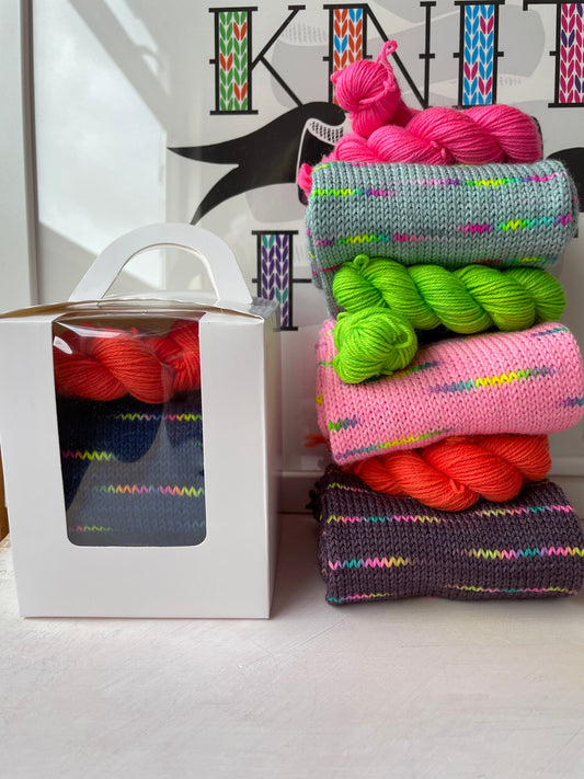 Sox in a box! - Merino nylon - sock snake - contrast mini - 4ply