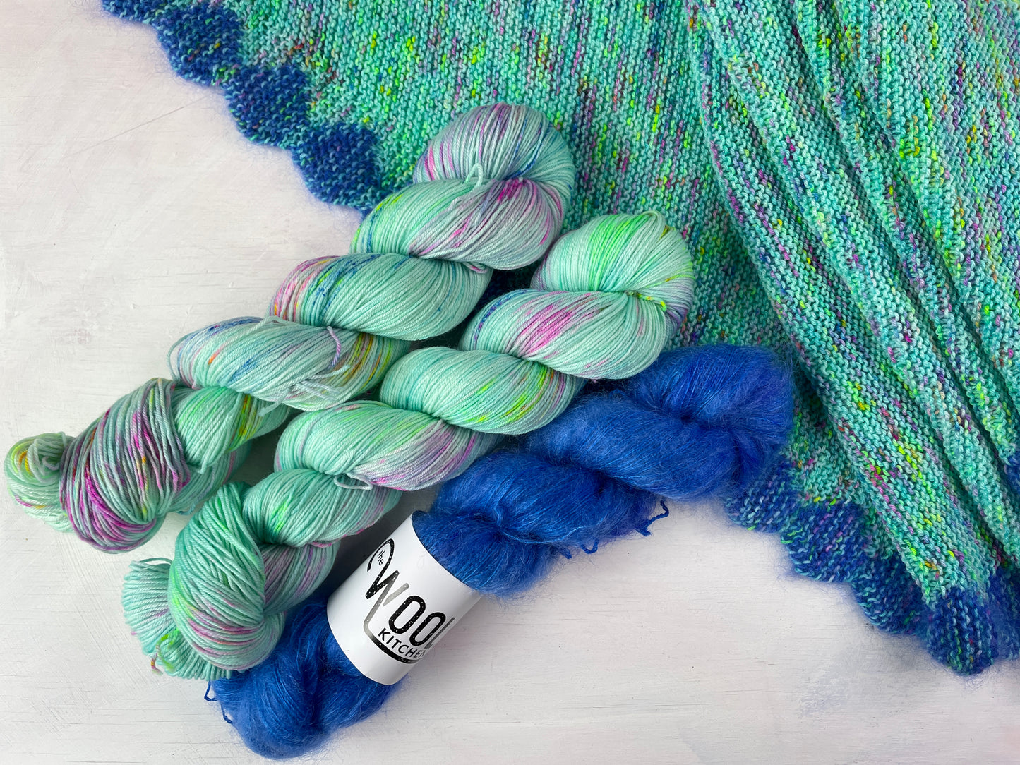 Fizzy pop Shawl yarn kit